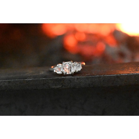 Hand Crafted Unique Engagement Ring - Picture 3 of 4